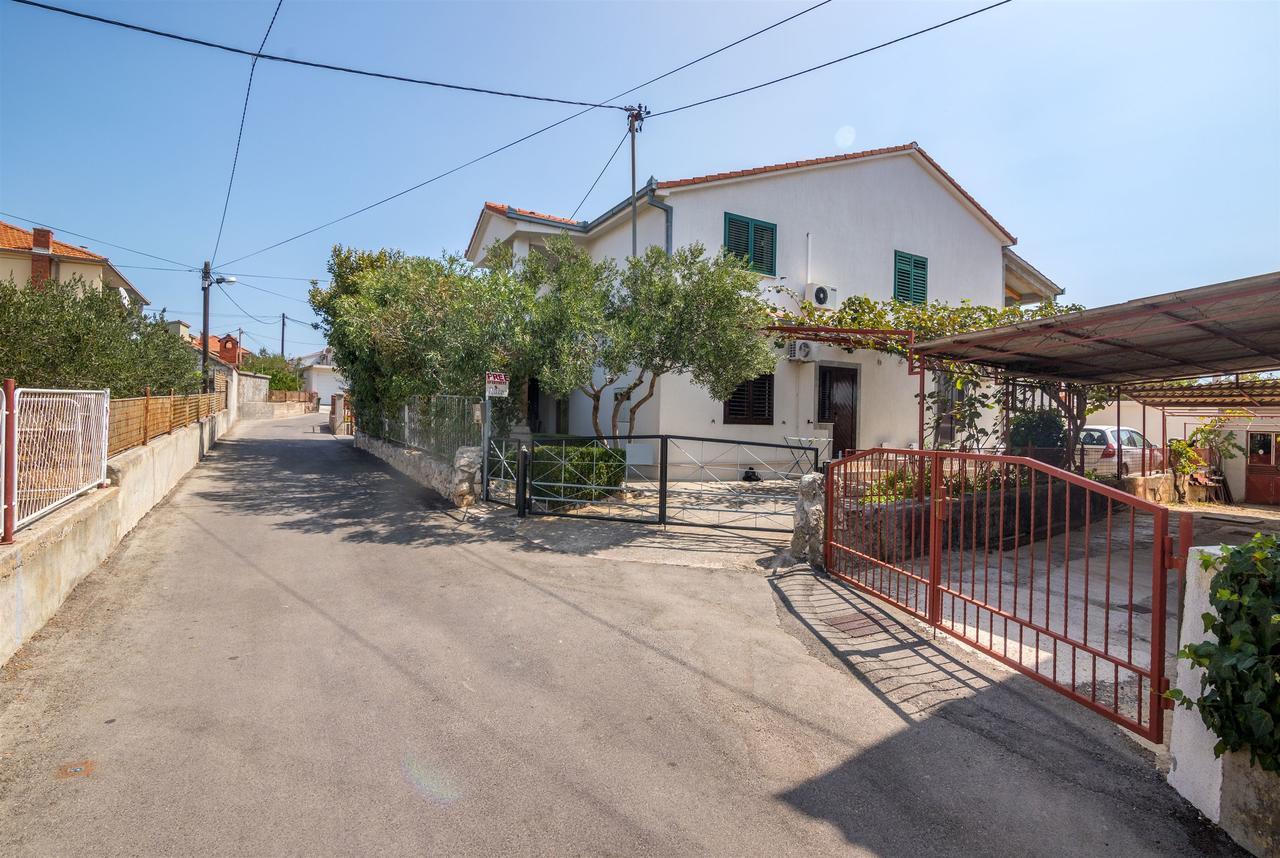 Apartment And Rooms Ruza Trogir Exterior photo